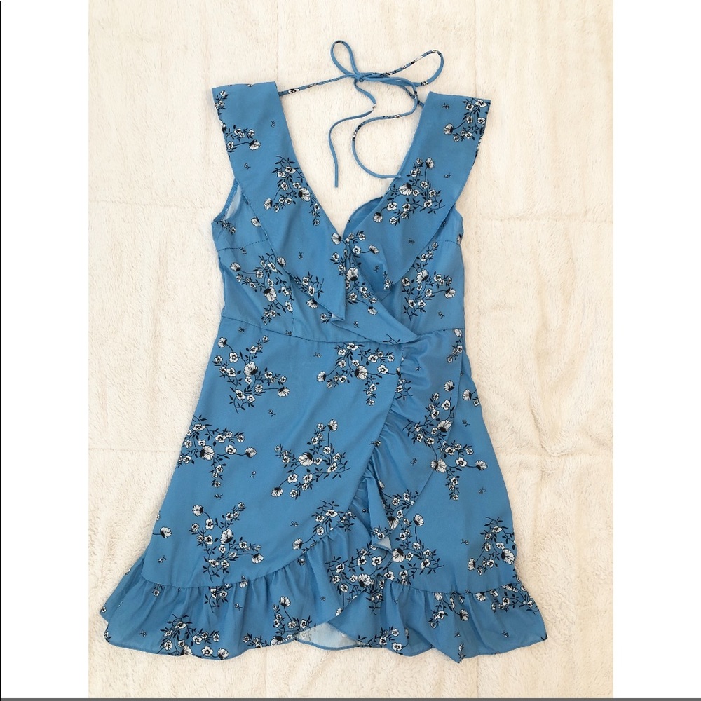 Zaful baby blue floral mini wrap sundress ☀️